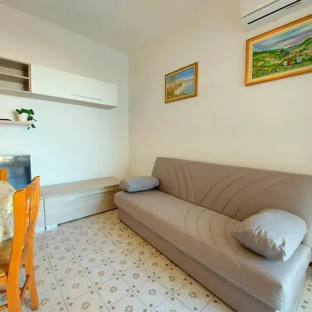 Cortina 2-9 Apartment